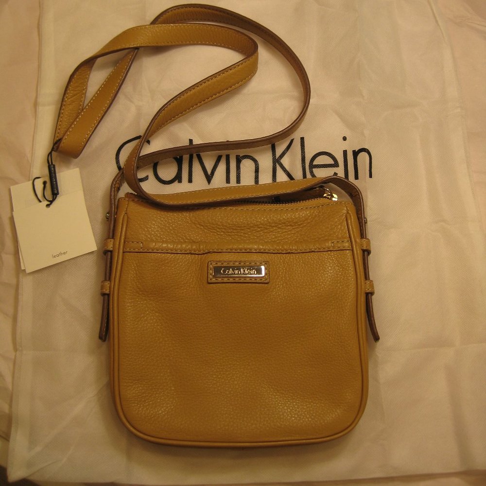NWT Calvin Klein Shoulder bag purse cross body with storage bag light tan